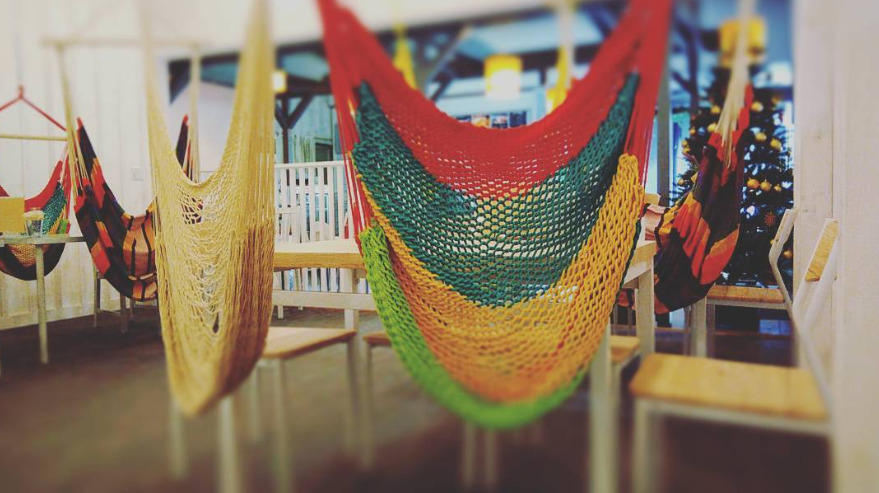 【記事】ハンモックカフェでのんびり、ひとときを